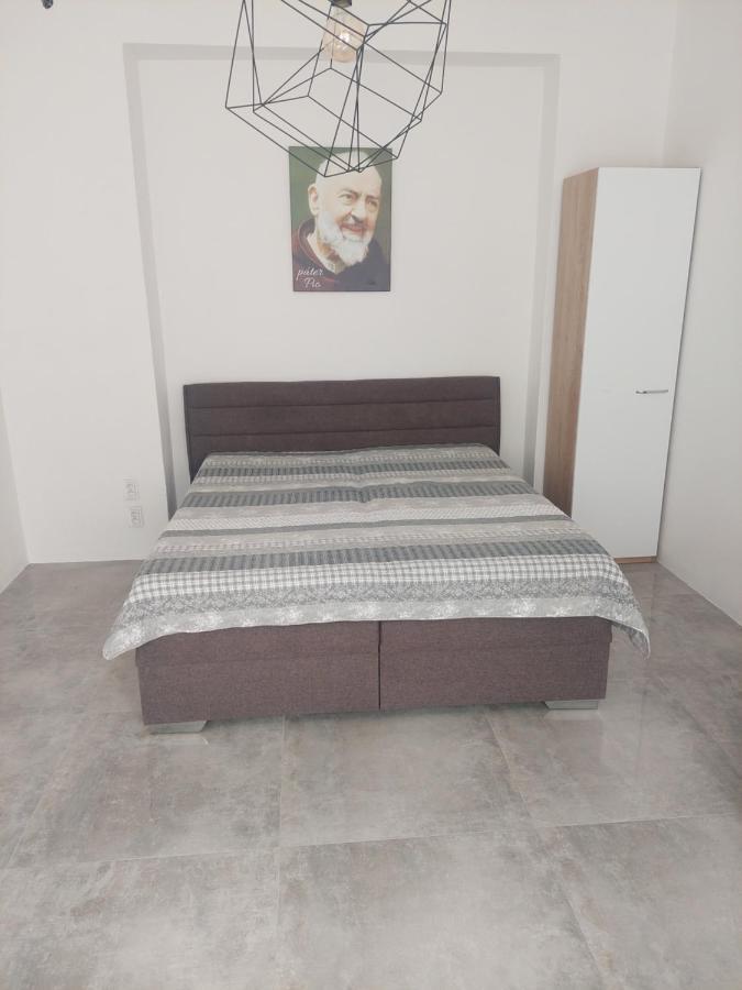Padre Pio Apartments Family Kosice Bagian luar foto